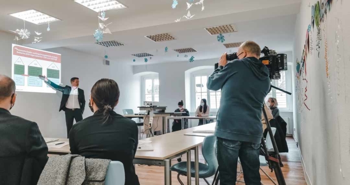 Pressekonferenz bedarf an Pflegefachkräften auf dem Arbeitsmarkt