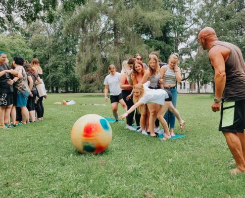 Erzieher bekommen Einführung in dei Erlebnispädagogik